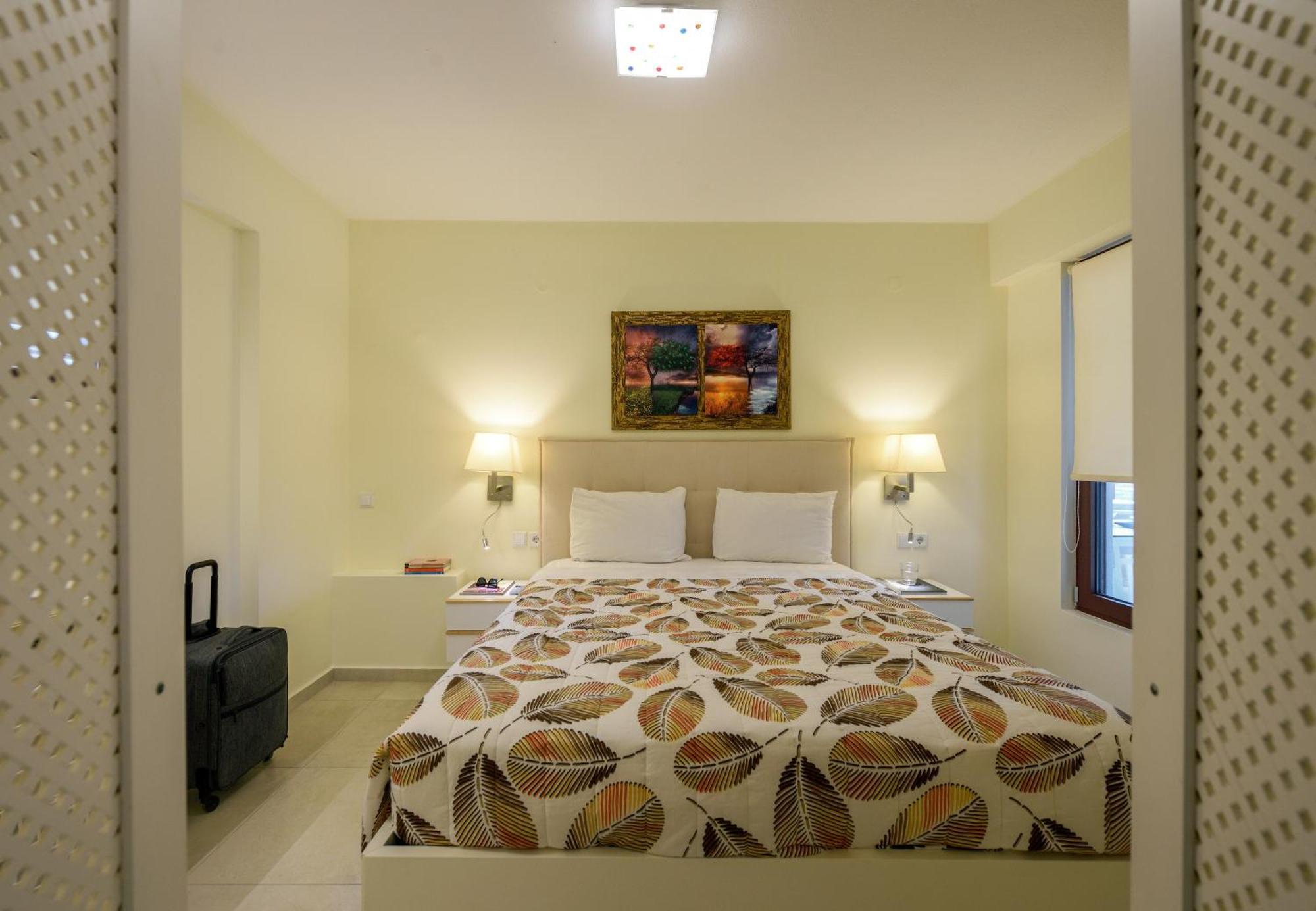 Elpiniki Luxury Apartments Nea Poteidaia Dış mekan fotoğraf