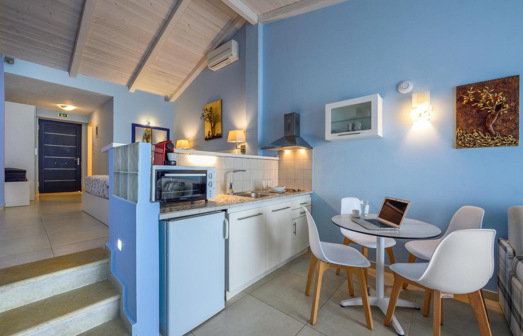 Elpiniki Luxury Apartments Nea Poteidaia Dış mekan fotoğraf