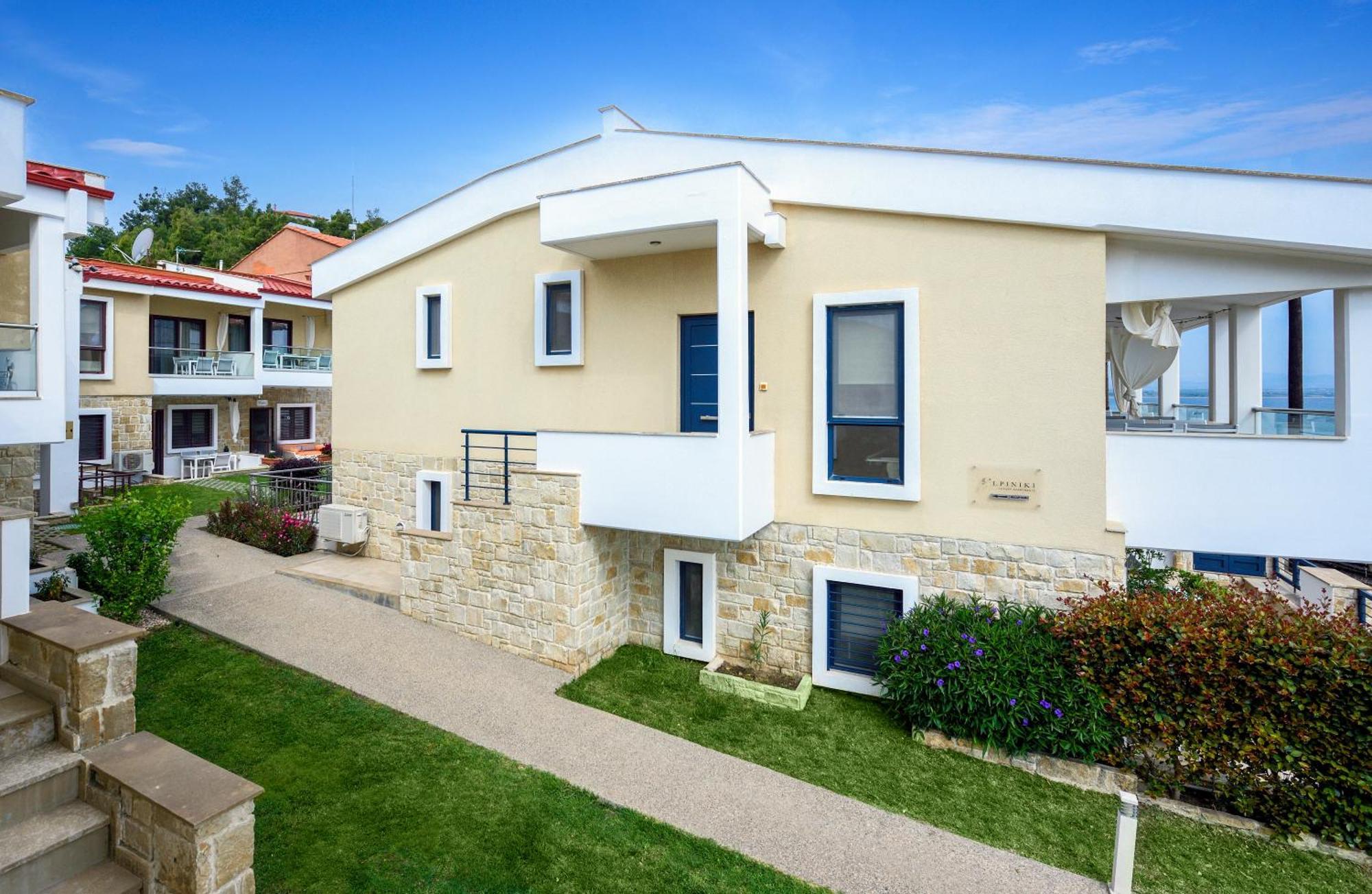 Elpiniki Luxury Apartments Nea Poteidaia Dış mekan fotoğraf