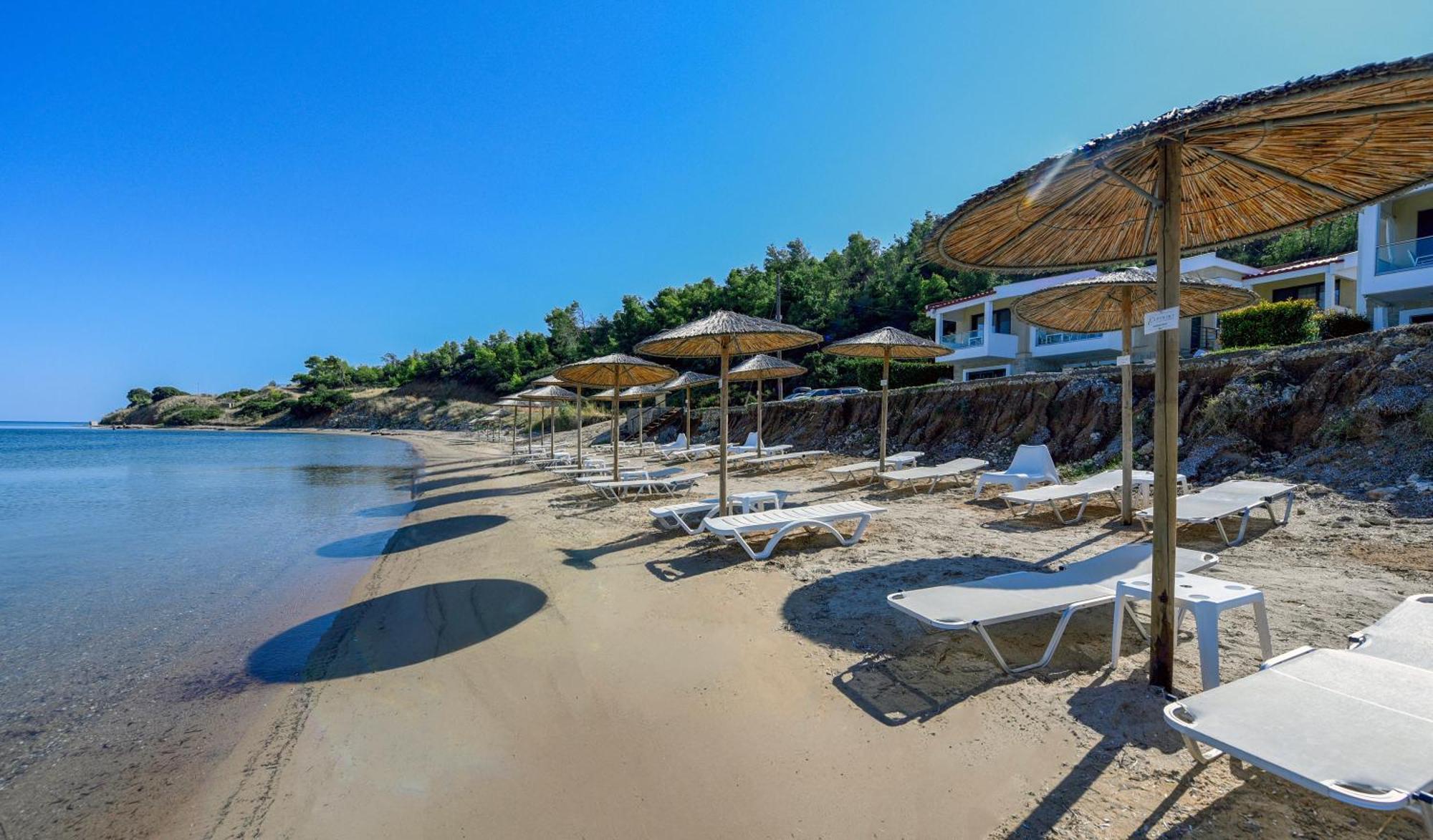 Elpiniki Luxury Apartments Nea Poteidaia Dış mekan fotoğraf