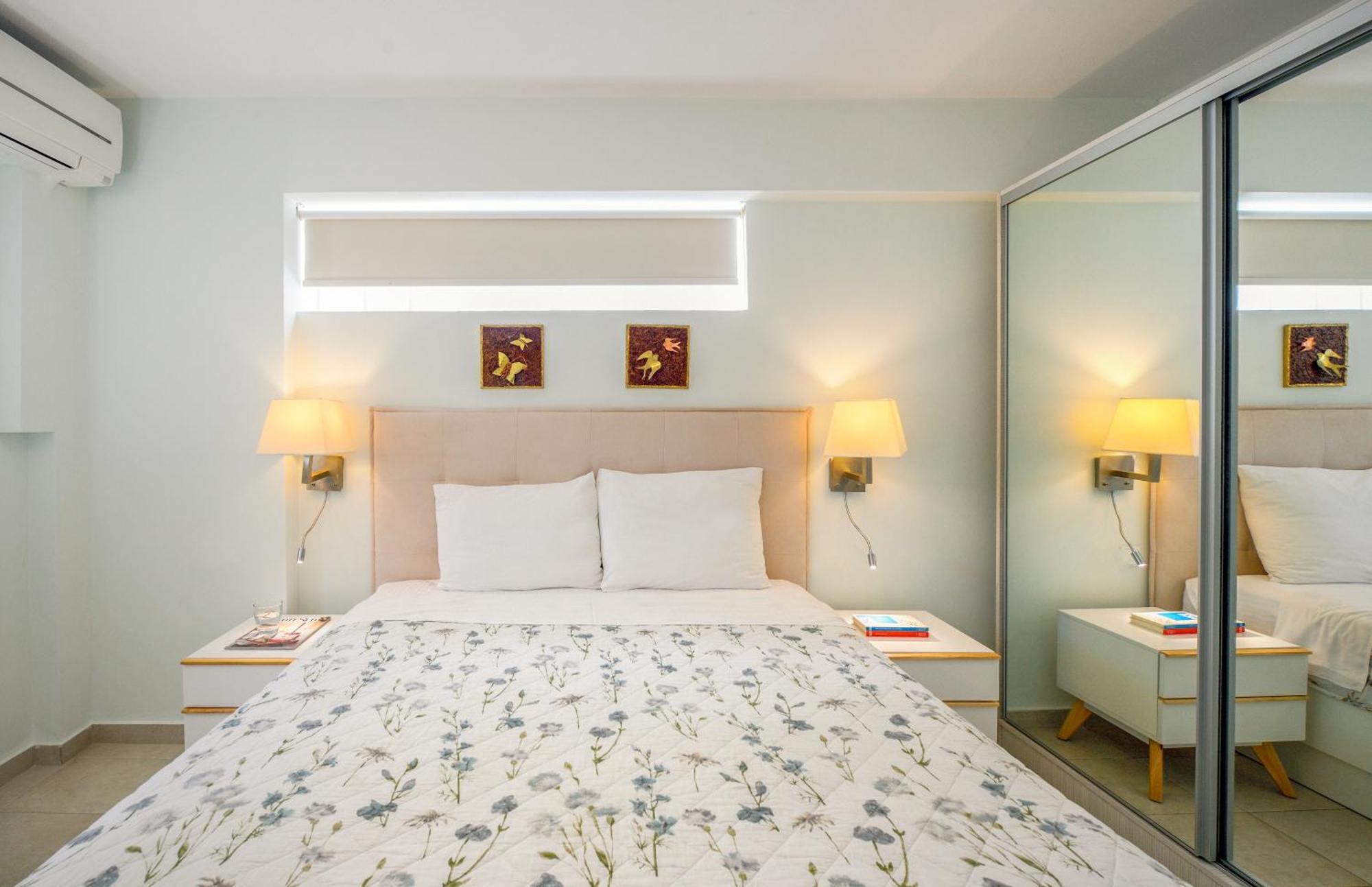 Elpiniki Luxury Apartments Nea Poteidaia Dış mekan fotoğraf